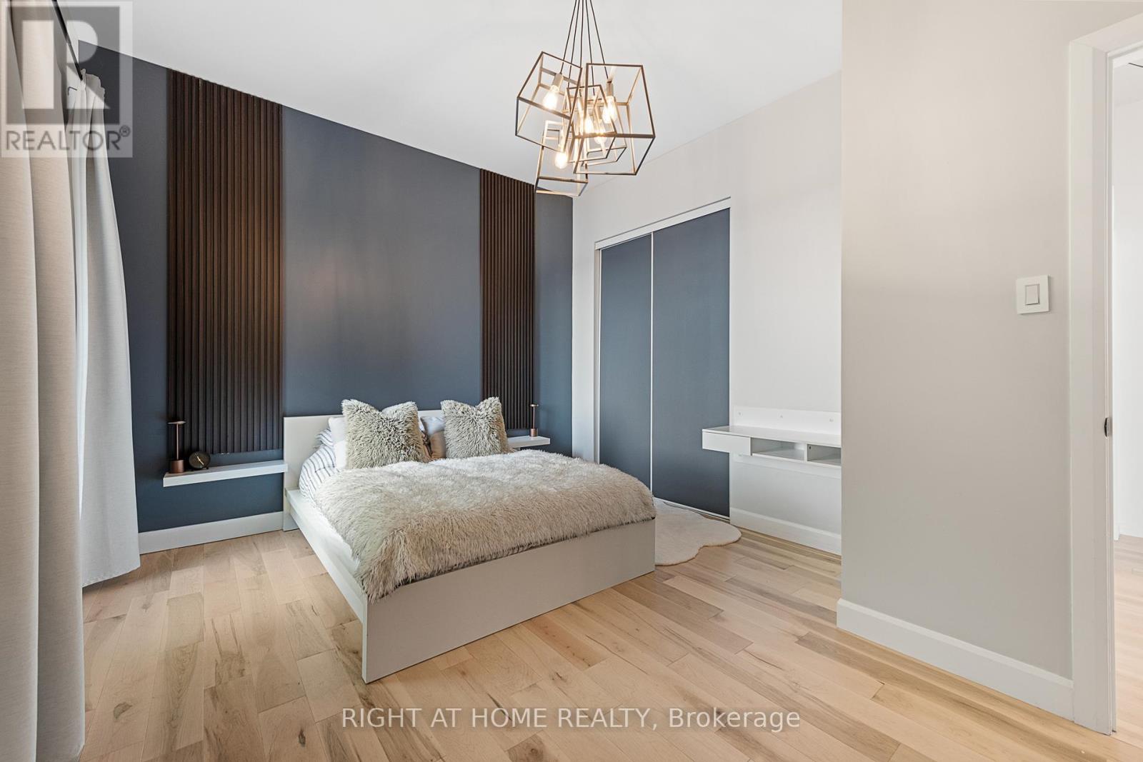 2120 Du Chateau Avenue