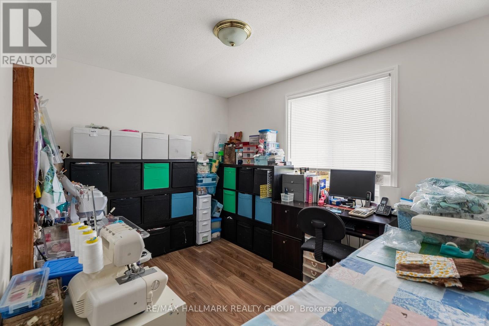 3756 Dunrobin Road