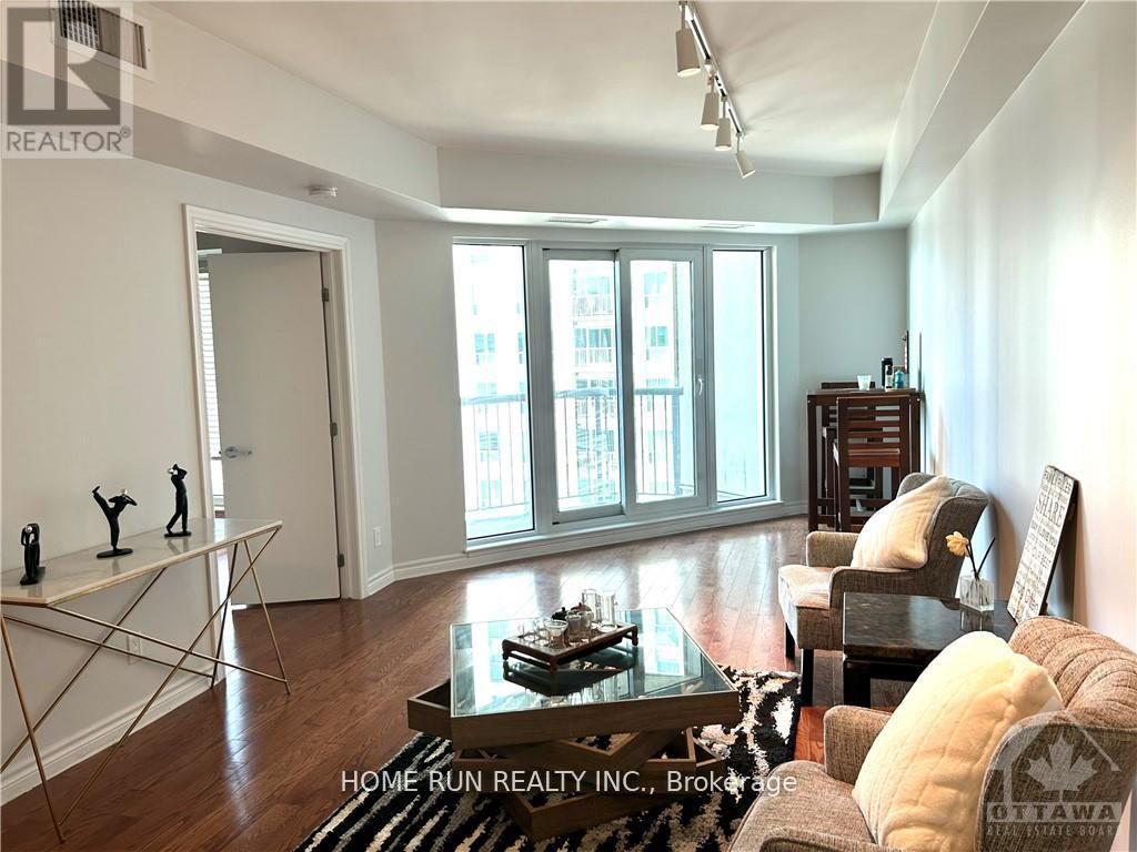 1211 - 234 Rideau Street