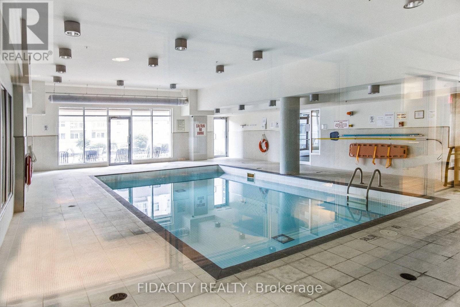 1105 - 242 Rideau Street