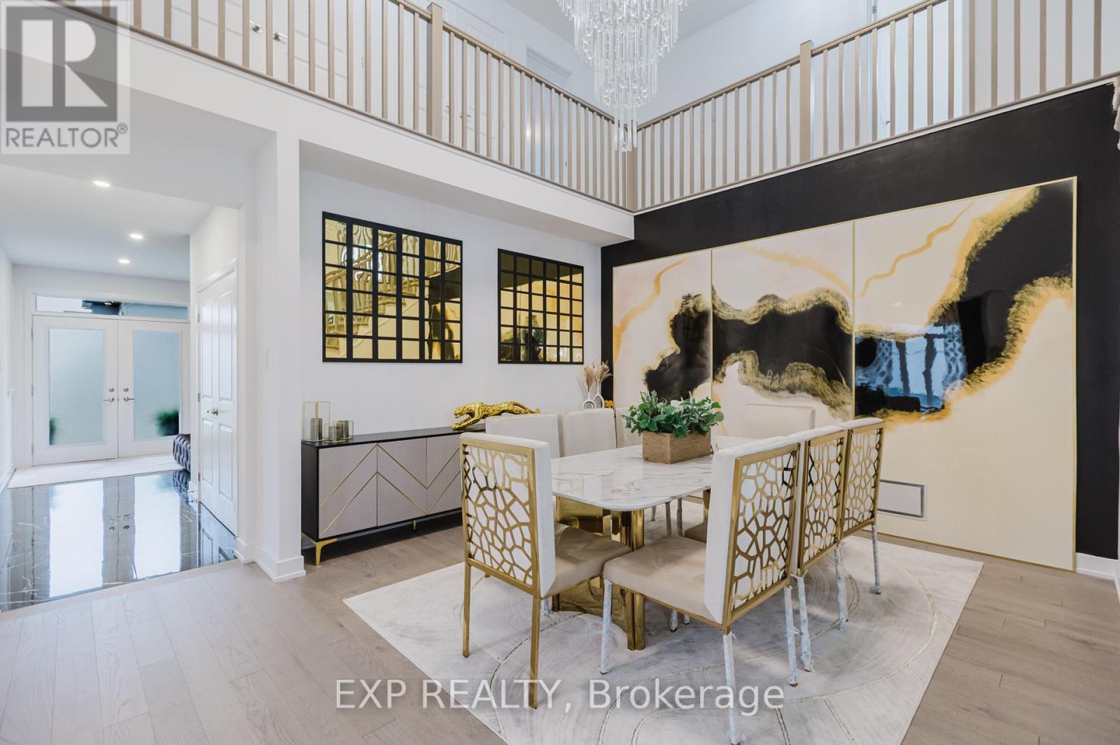 900 Duxbury Lane