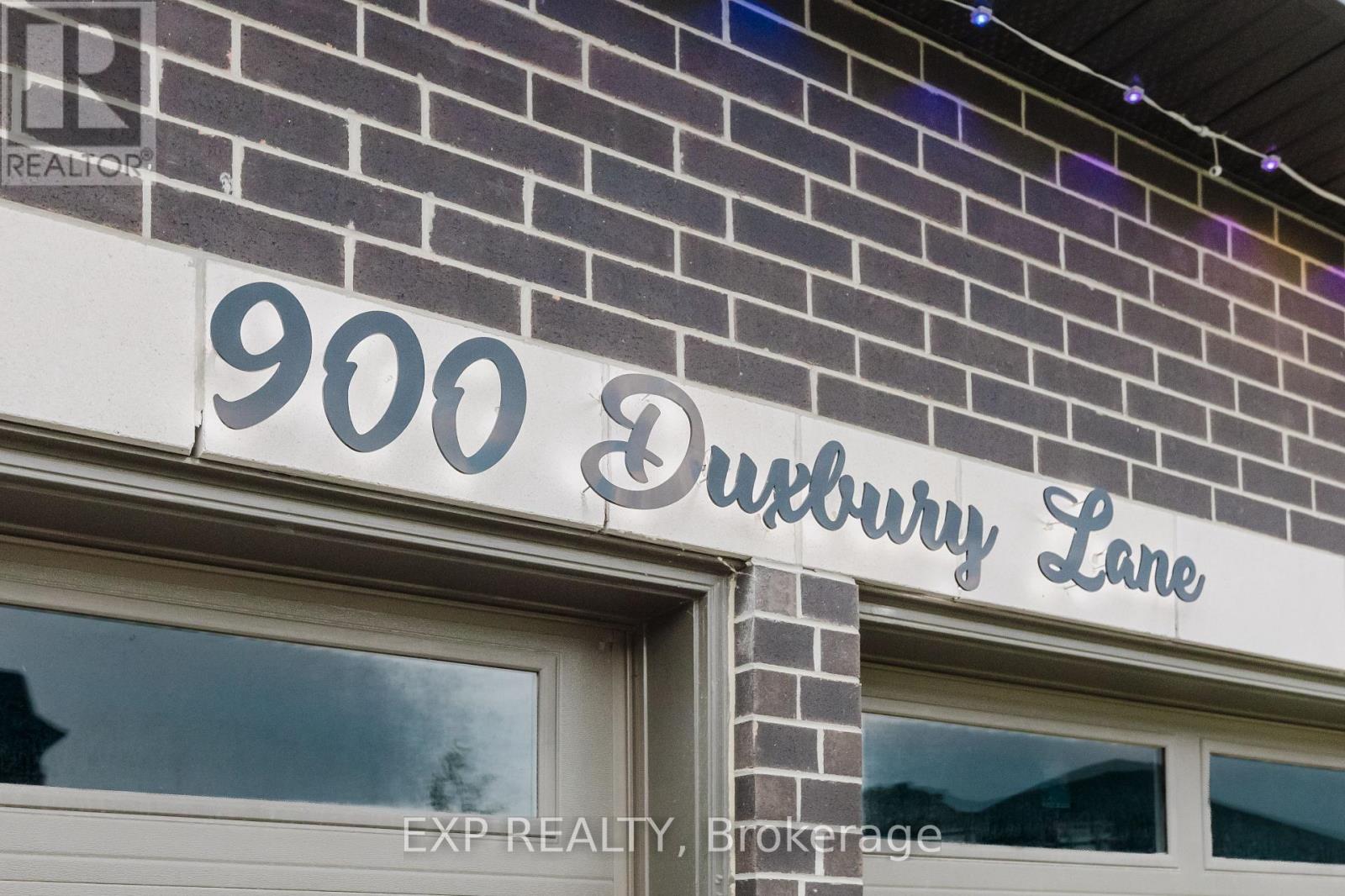 900 Duxbury Lane