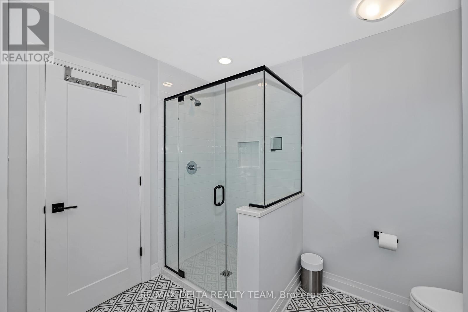 128 Crevasse Road