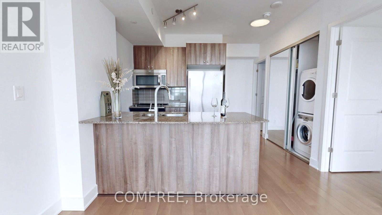 606 - 485 Richmond Road