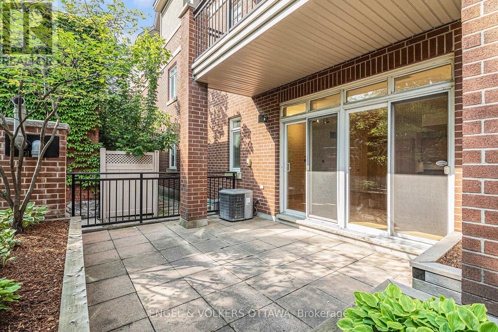 104 - 400 Mcleod Street