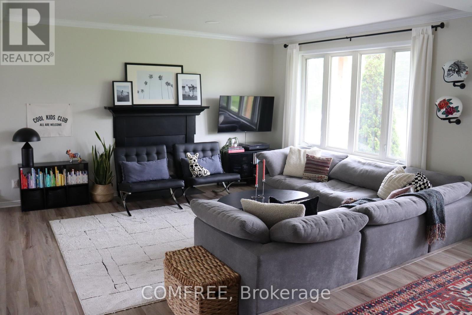 1145 Du Golf Road