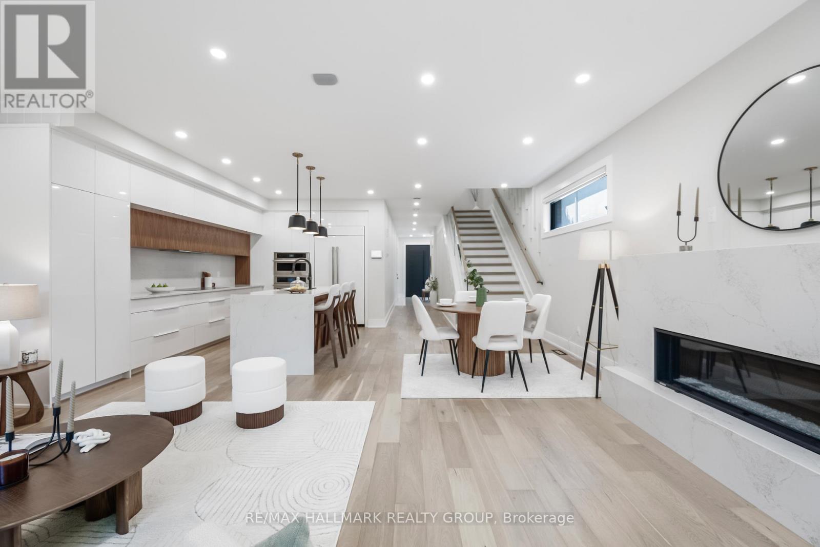 185a 185b Carleton Avenue