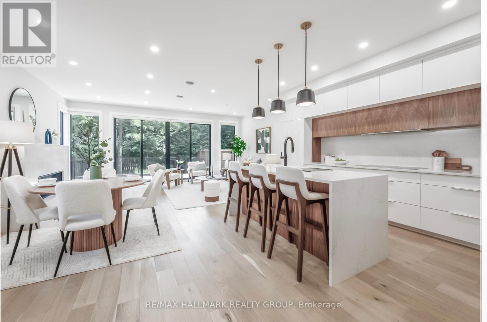 185a 185b Carleton Avenue