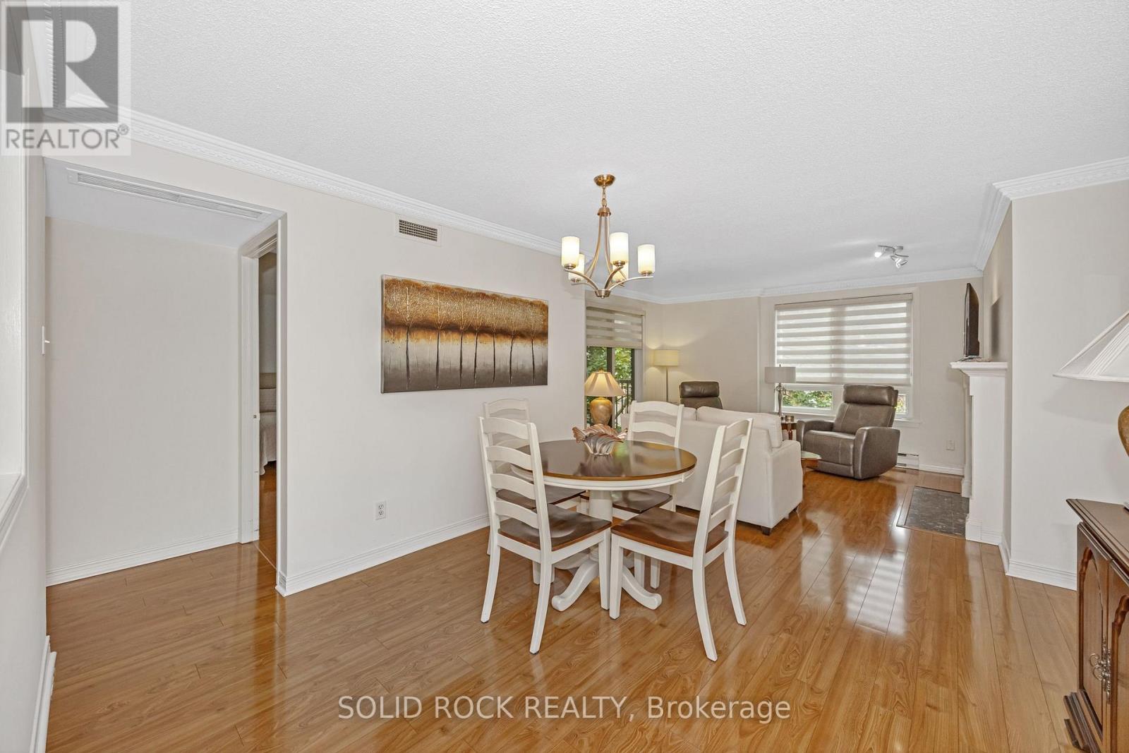 302 - 939 North River Road
