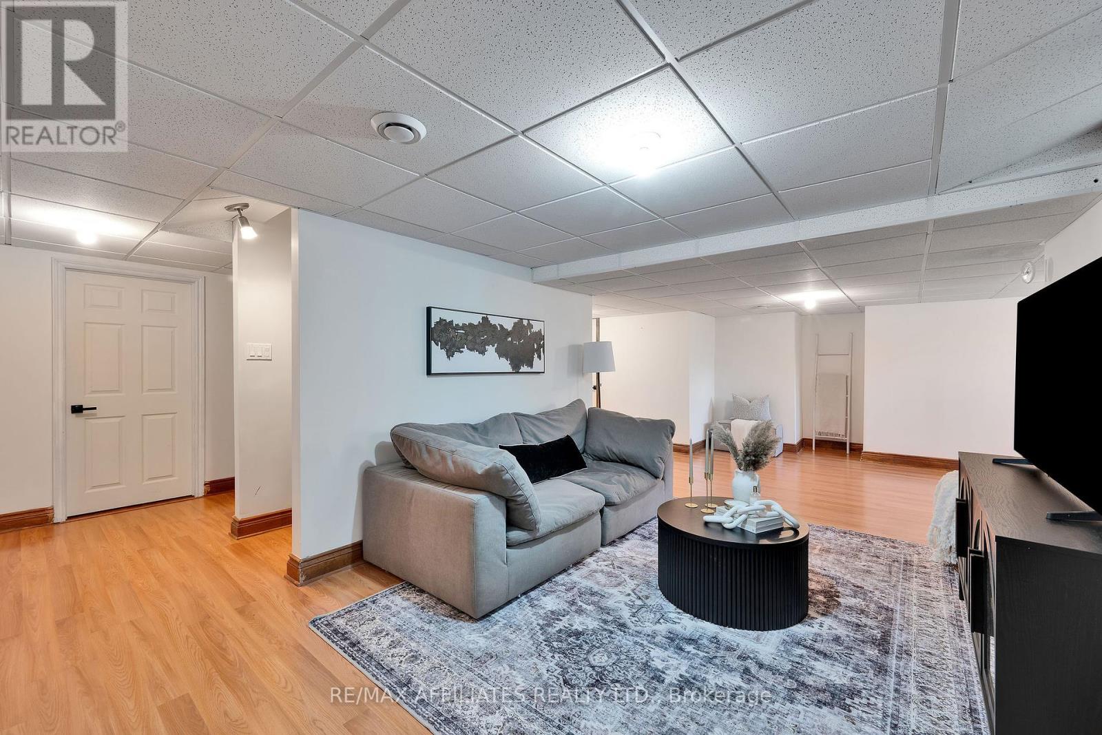 3 Kimini Drive