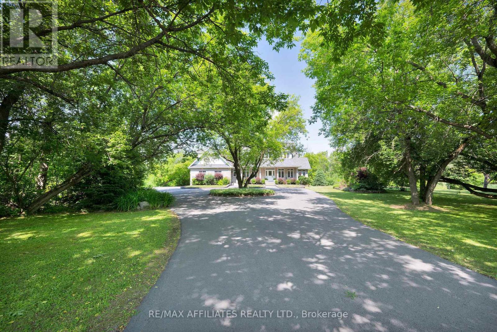 3 Kimini Drive