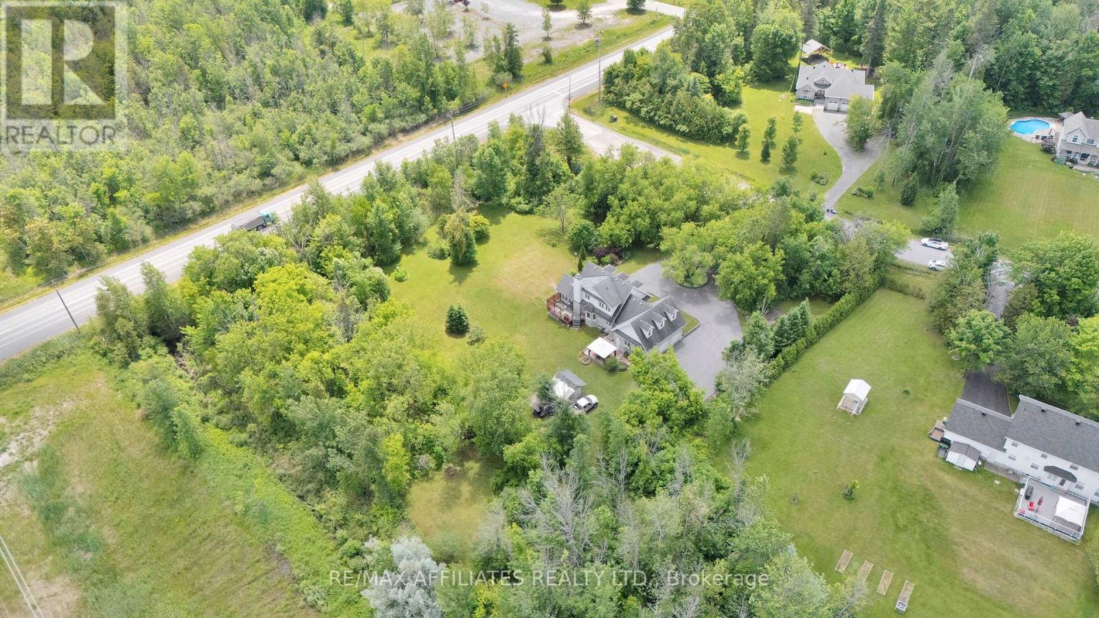 3 Kimini Drive