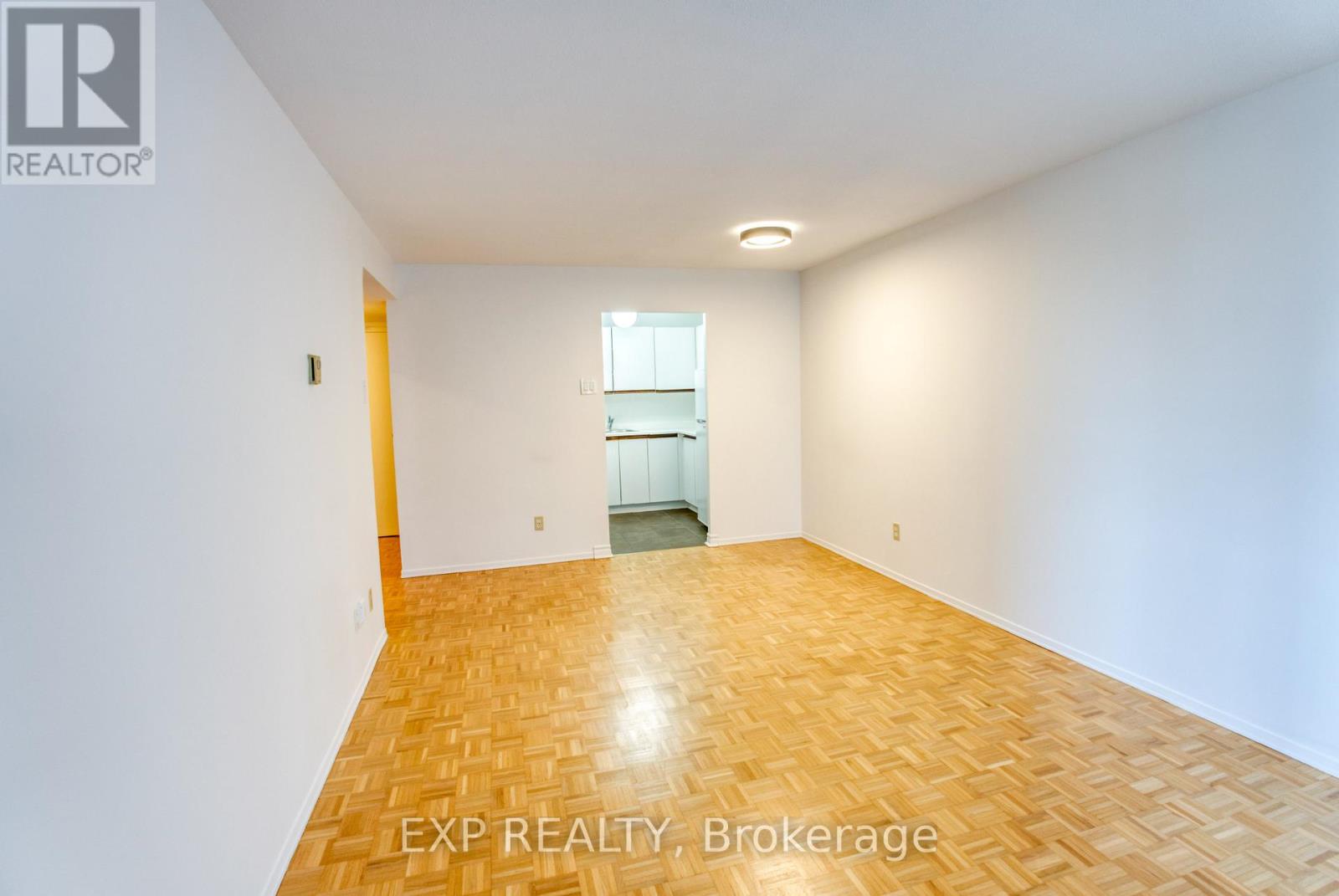 204 - 475 Laurier Avenue W