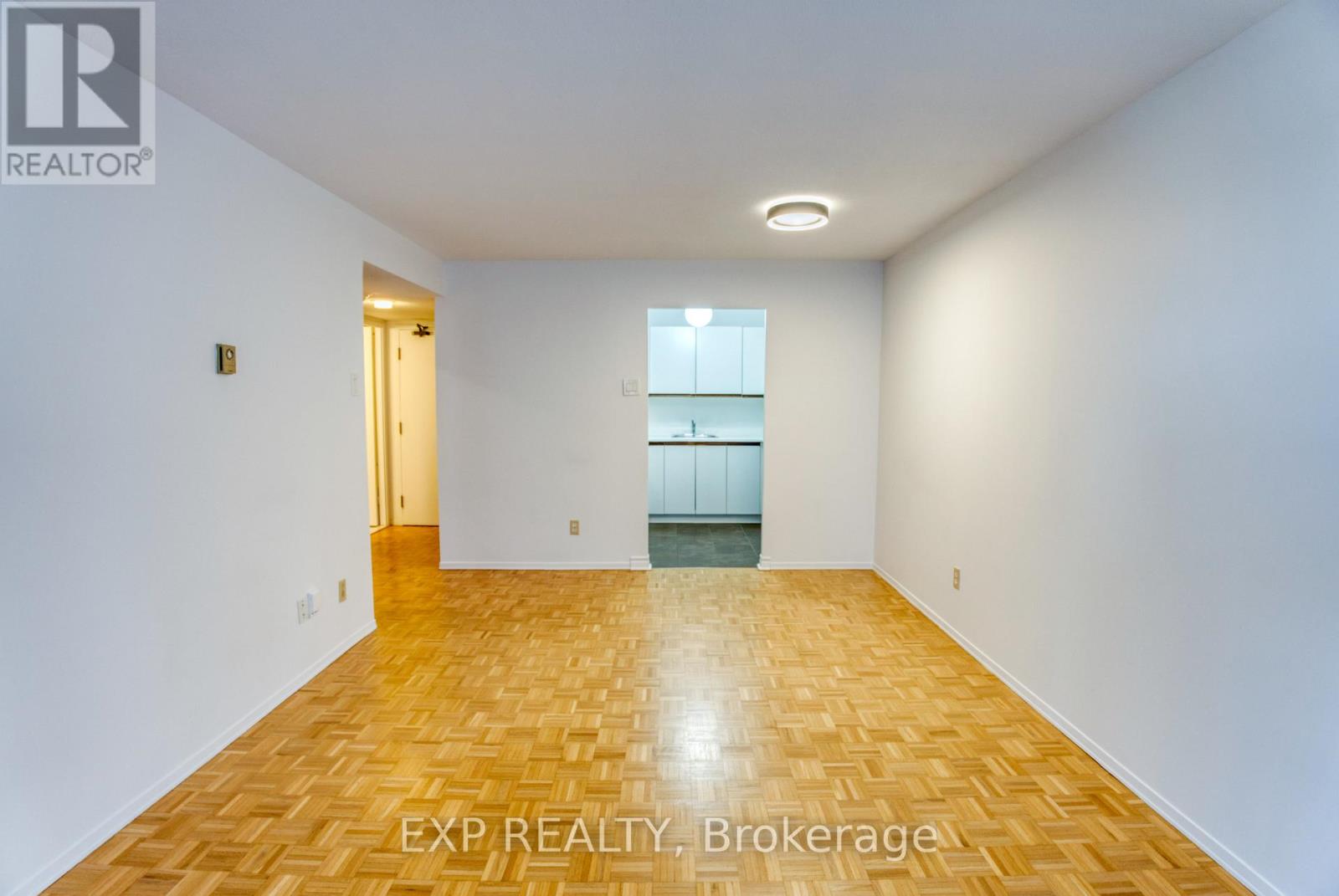 204 - 475 Laurier Avenue W