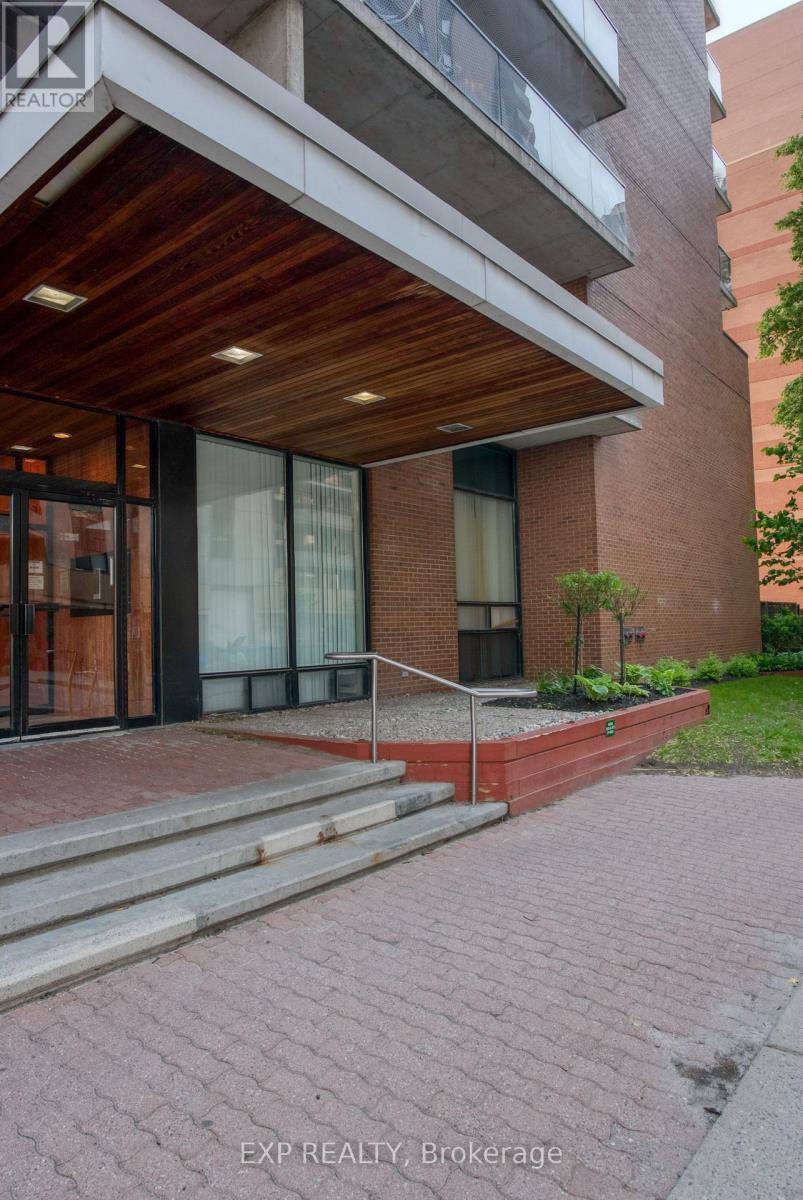 204 - 475 Laurier Avenue W