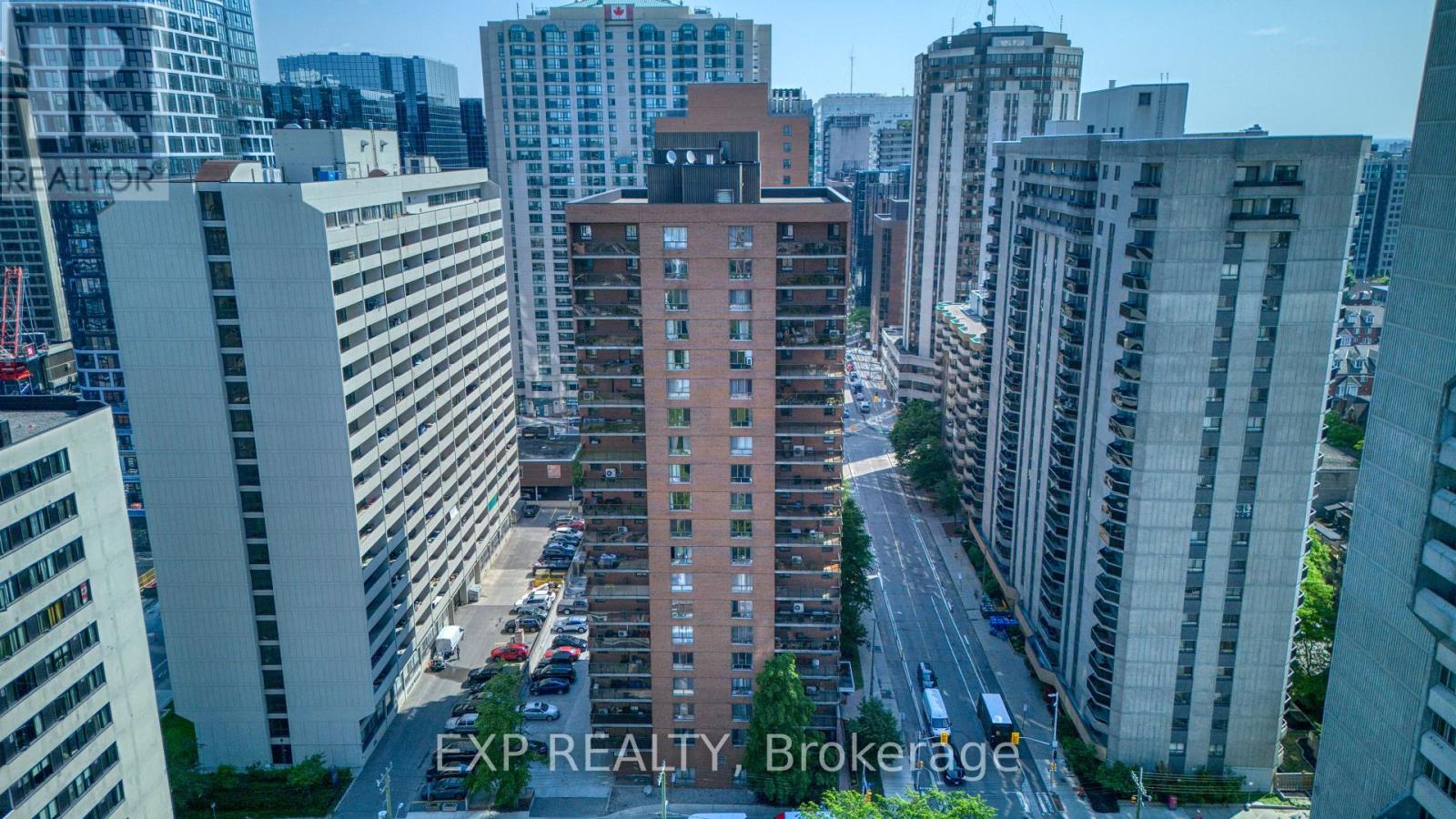 204 - 475 Laurier Avenue W
