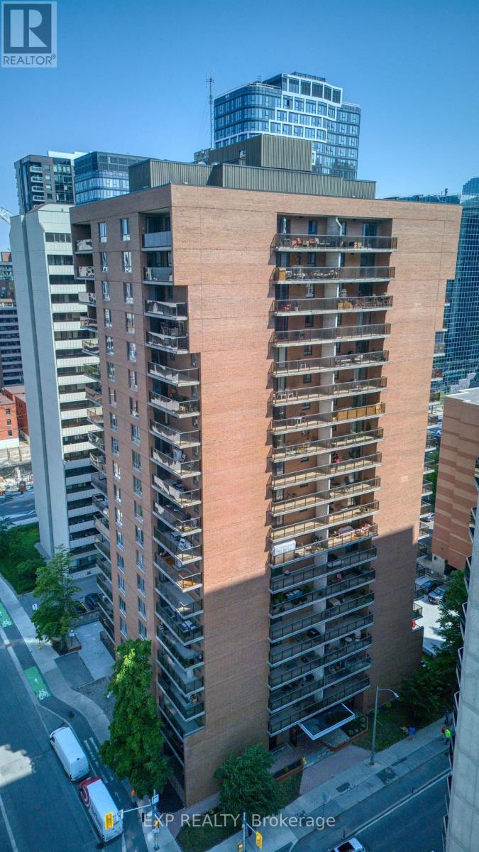 204 - 475 Laurier Avenue W