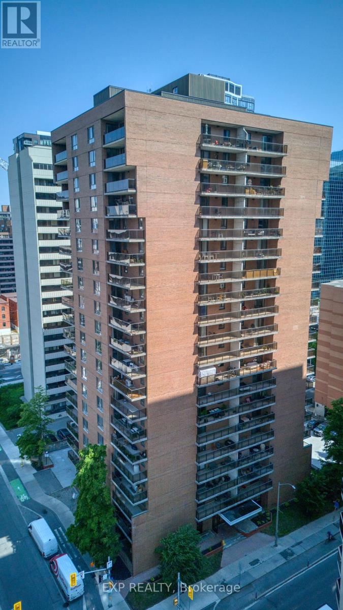 204 - 475 Laurier Avenue W
