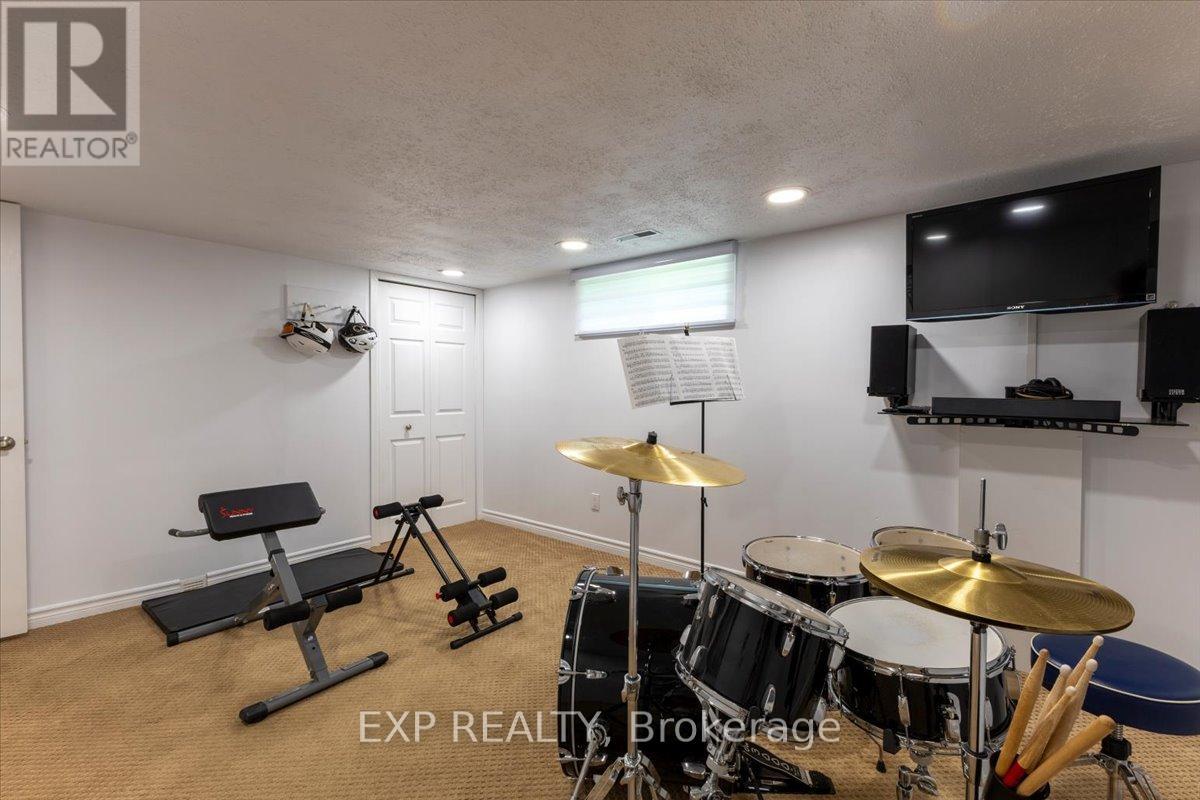 3065 Uplands Drive