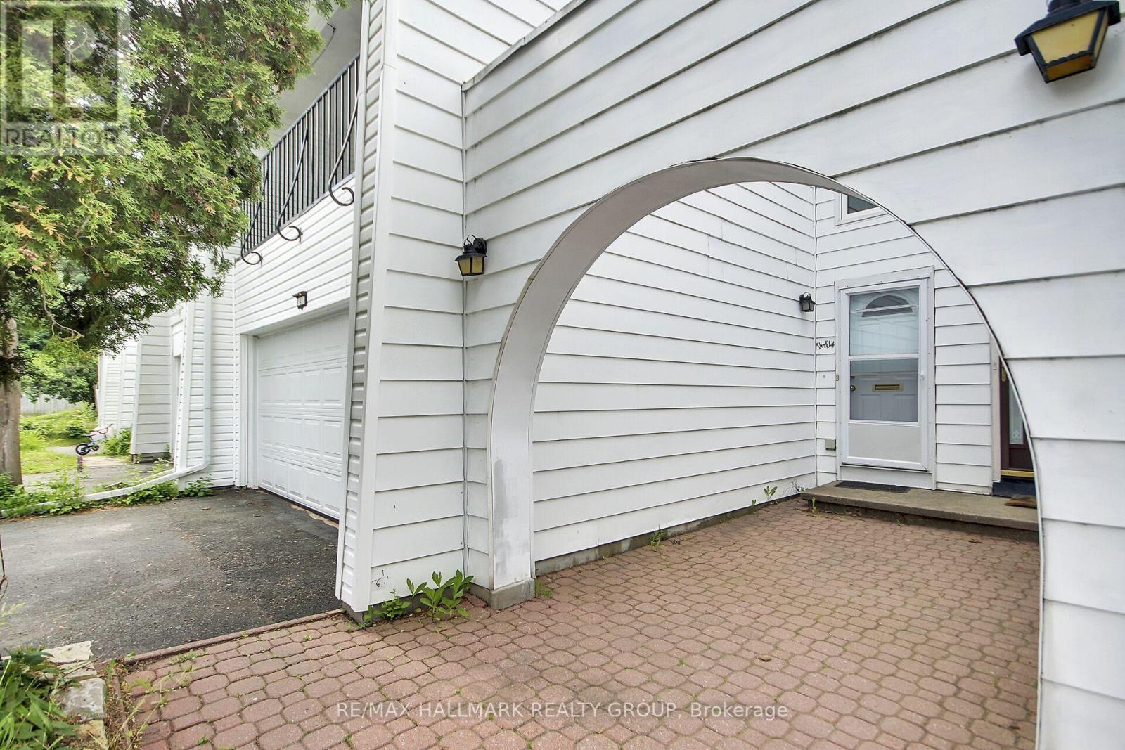 41 Grady Crescent