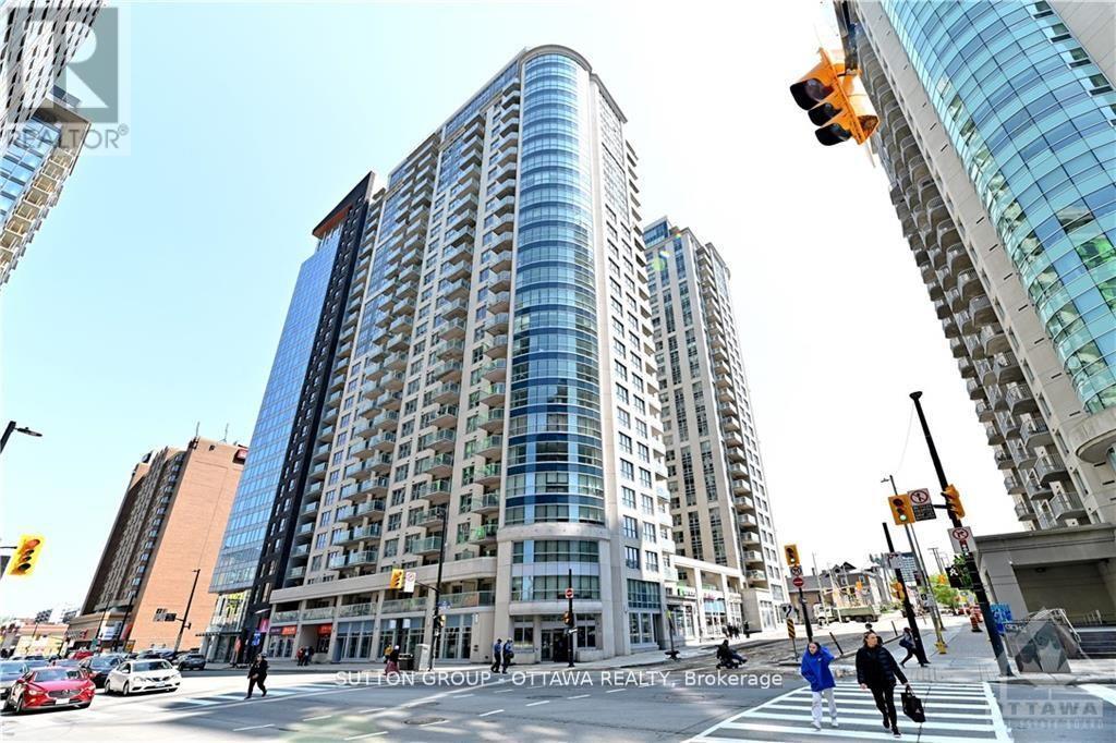 706 - 242 Rideau Street