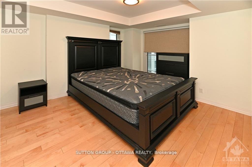 706 - 242 Rideau Street