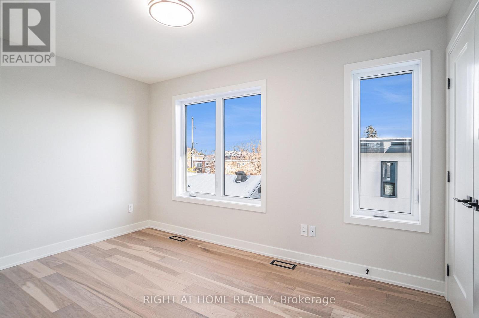 581 Codd's Road N