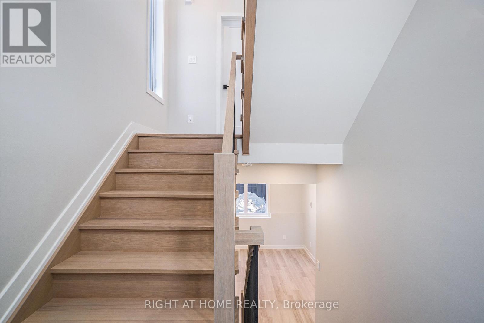 581 Codd's Road N