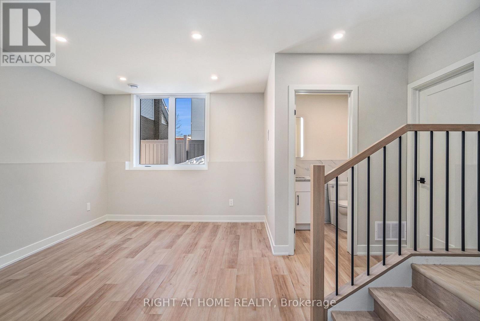 581 Codd's Road N