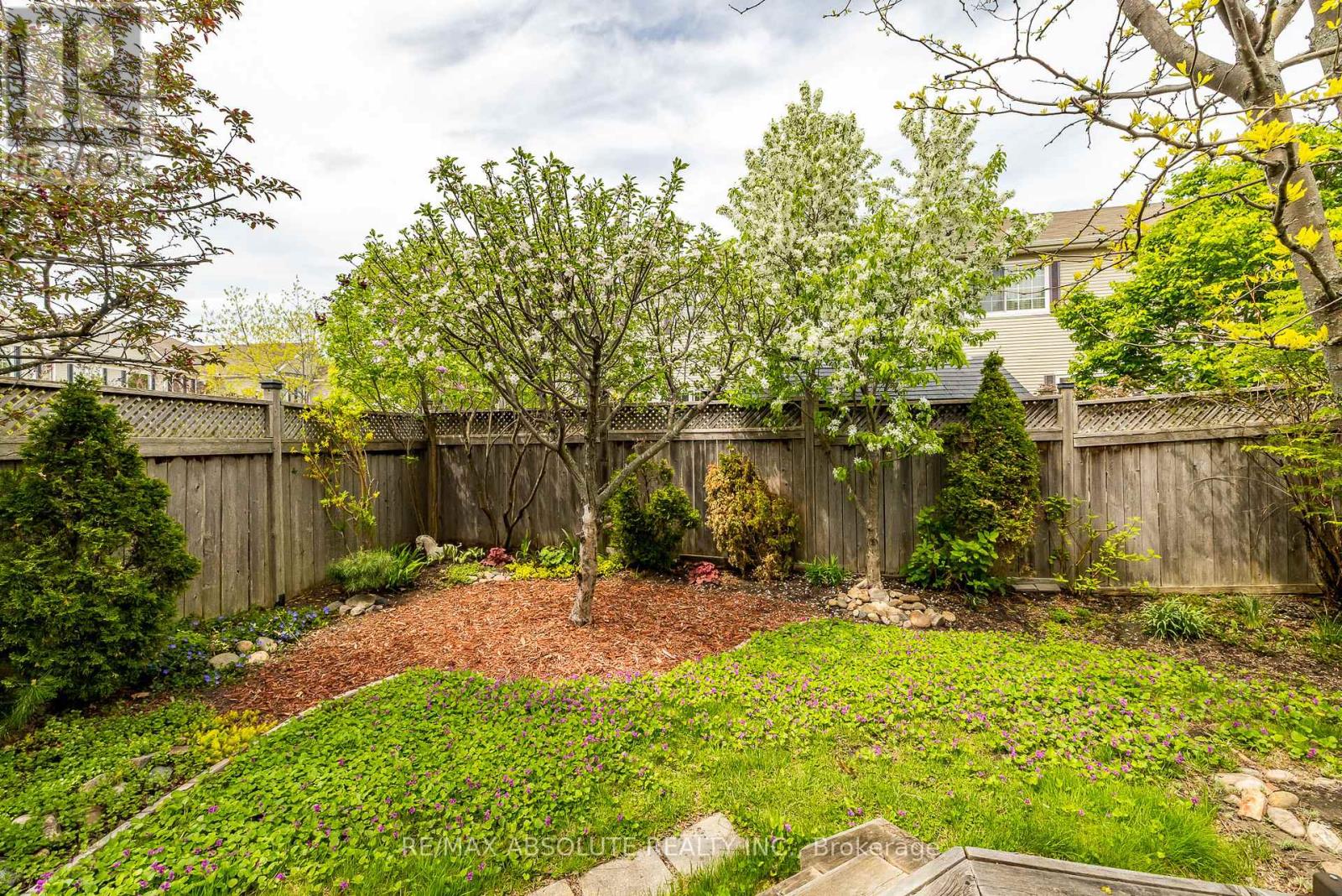 400 Evenwood Private