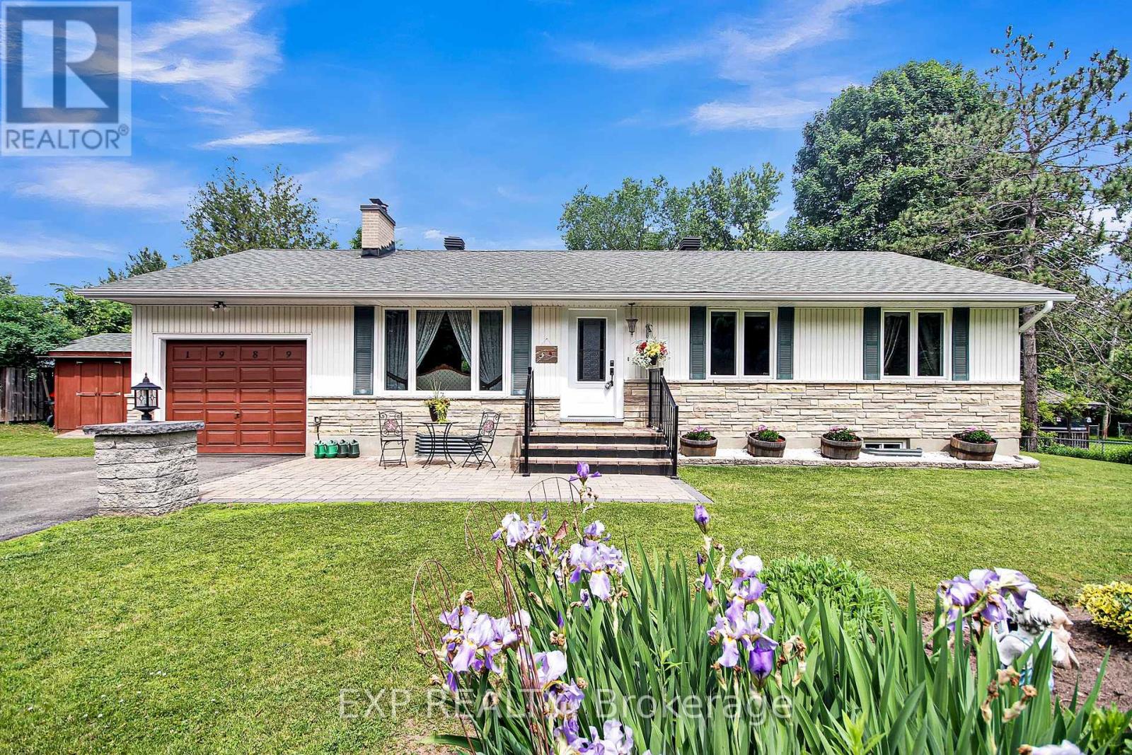 1989 Rideau Road
