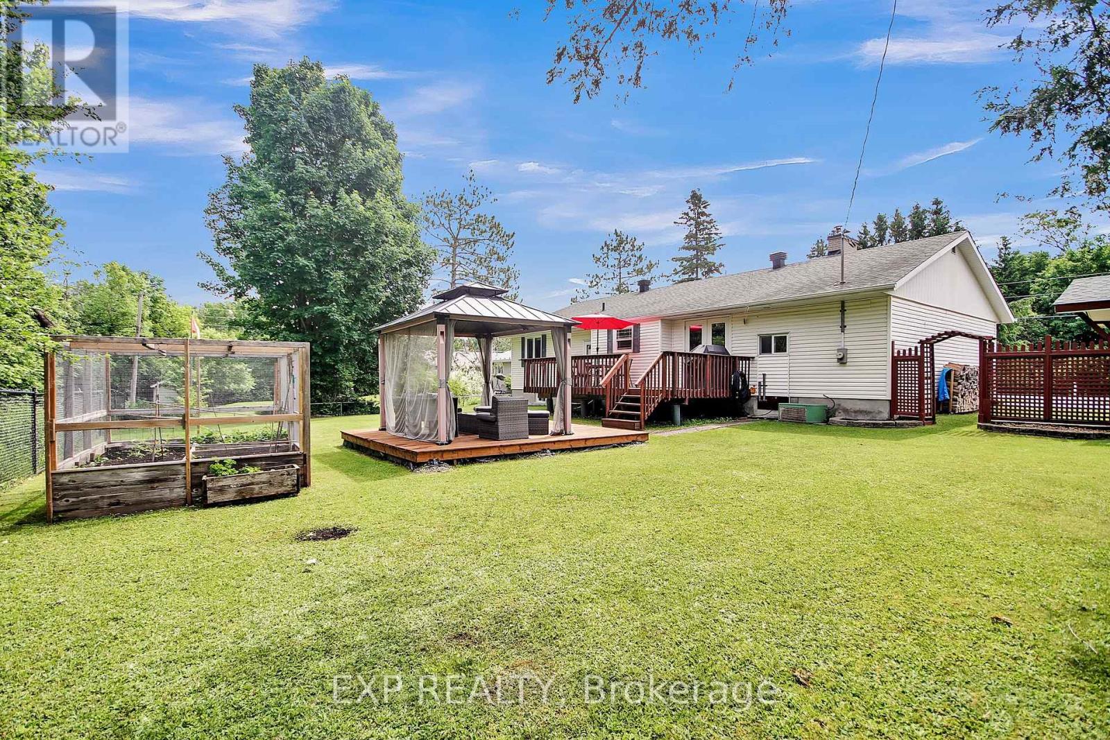 1989 Rideau Road