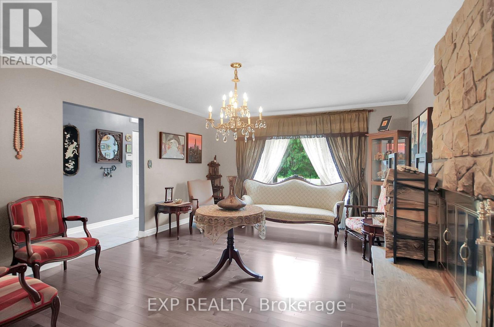 1989 Rideau Road