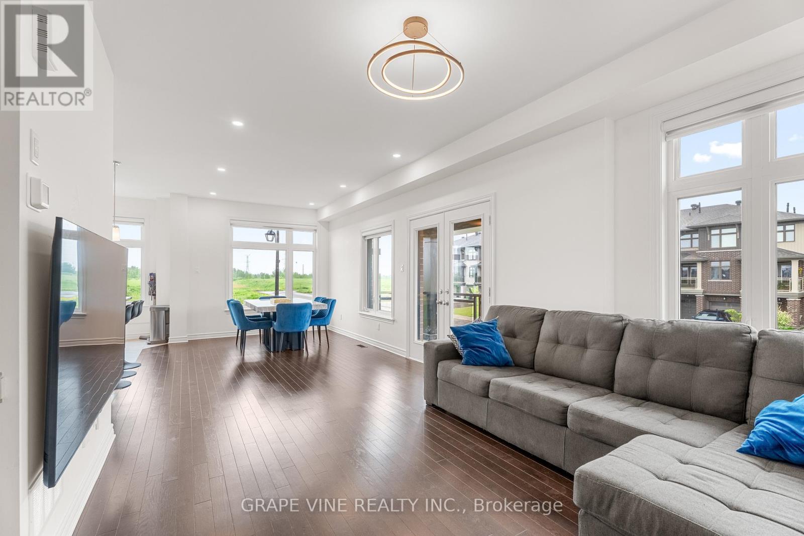 60 Verglas Lane