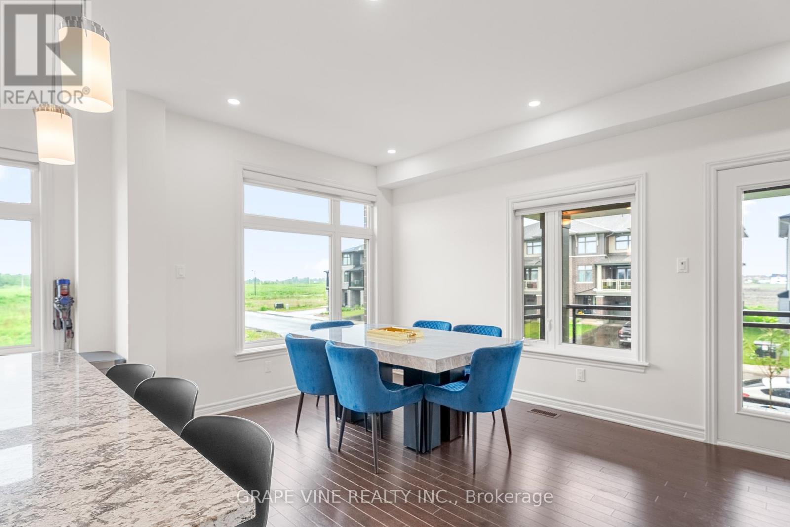 60 Verglas Lane