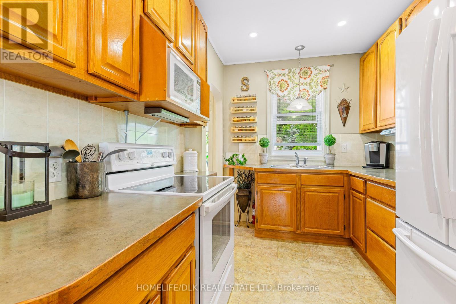 313 Pearl Street W