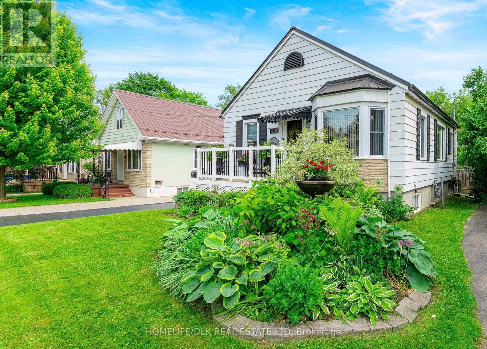 313 Pearl Street W