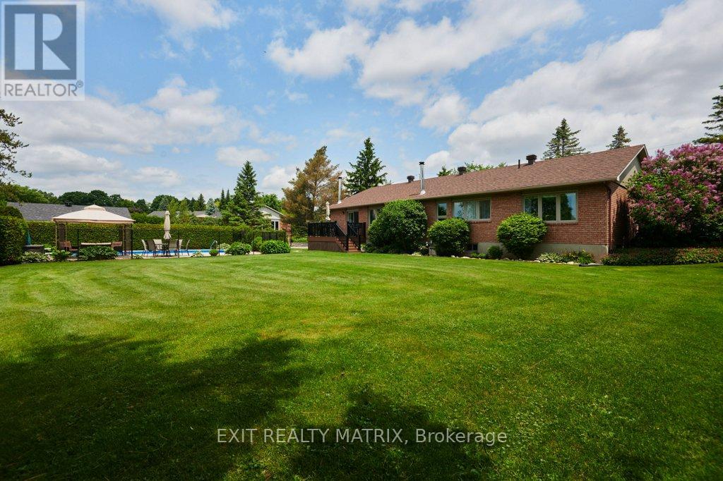 842 Apple Lane