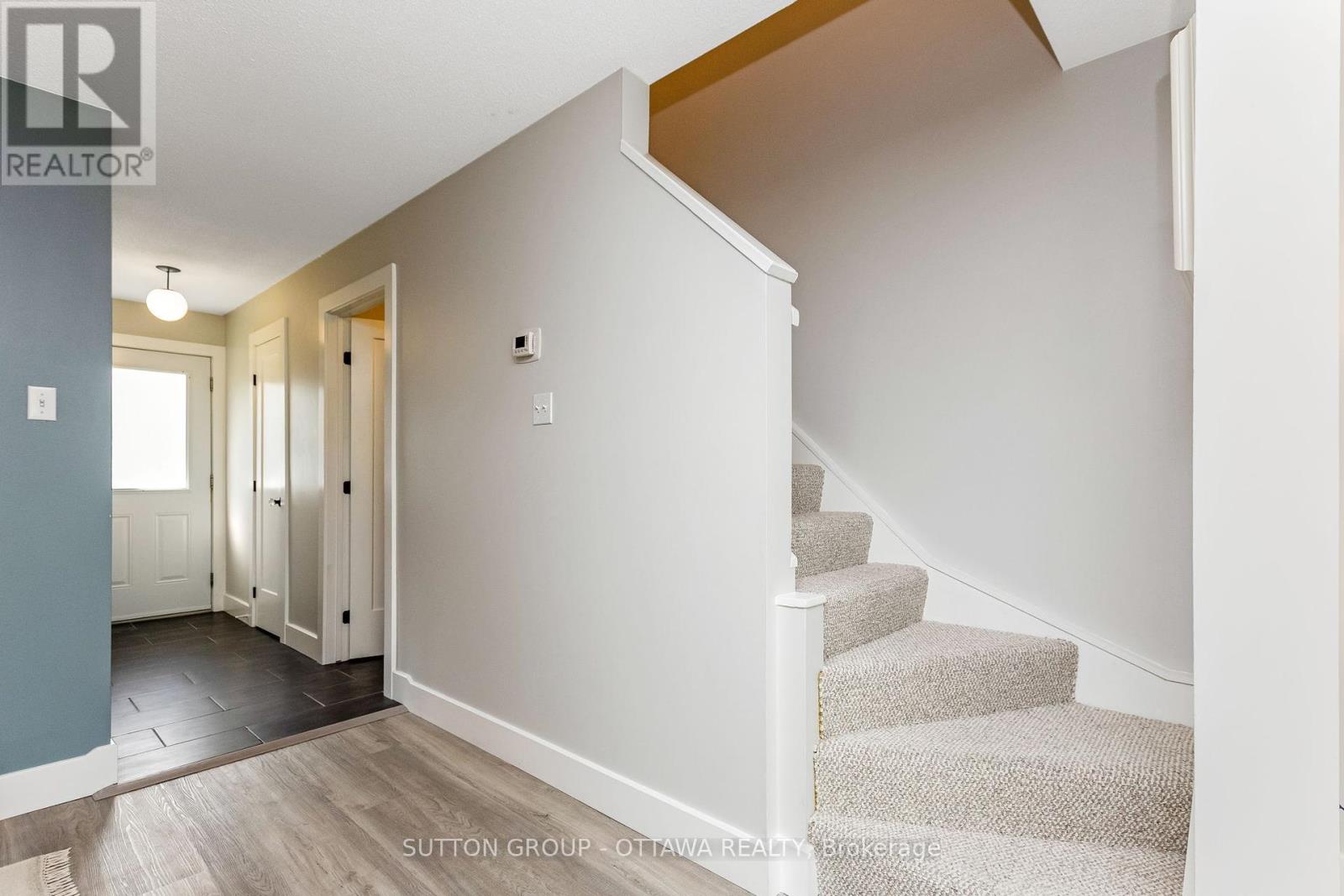 237 Teal Crescent