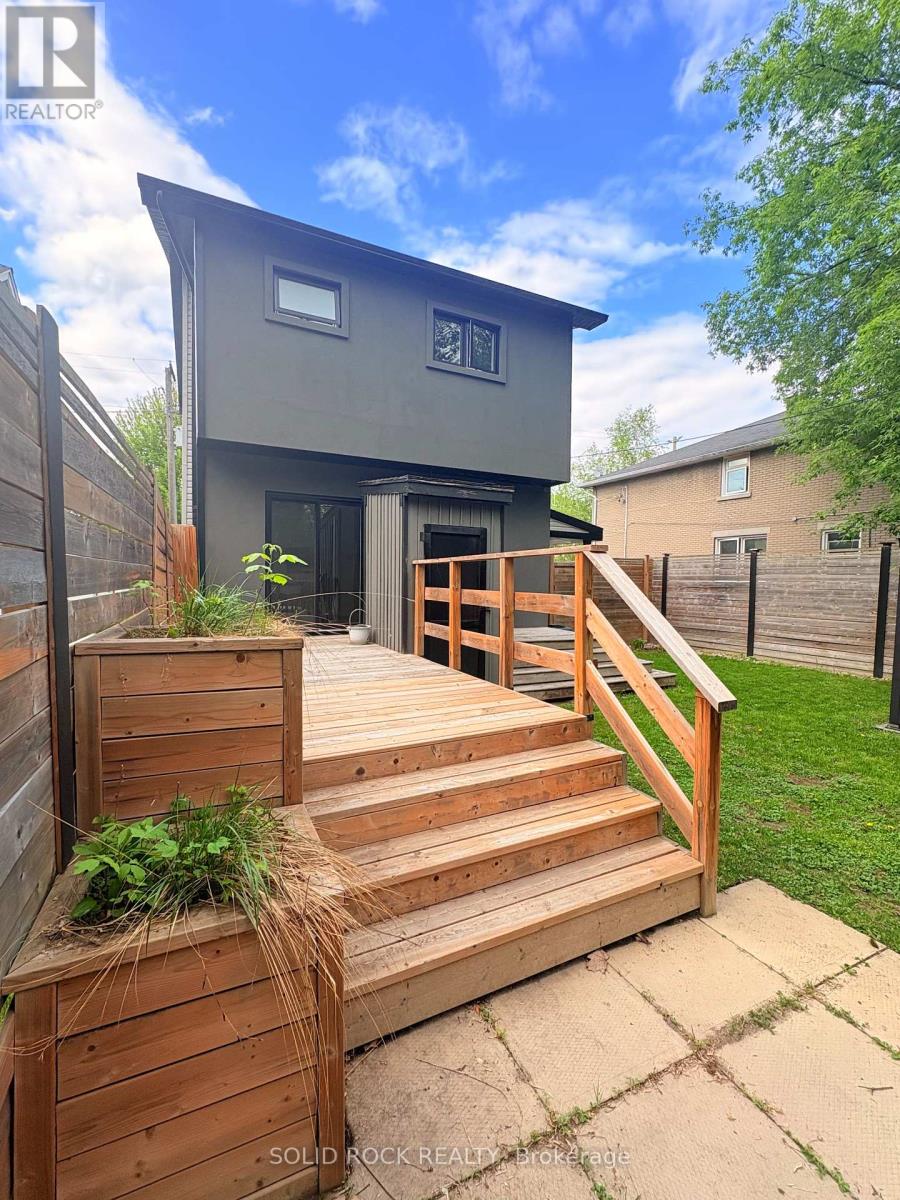 292 Currell Avenue