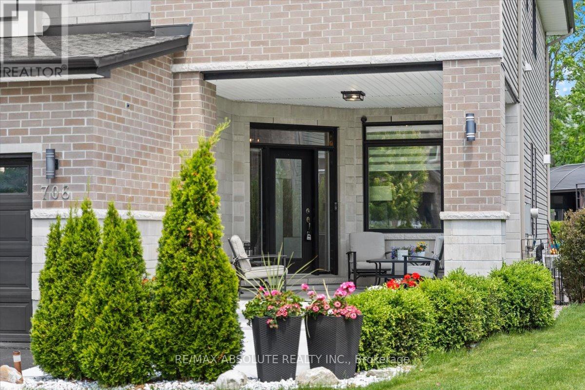 706 Bridleglen Crescent