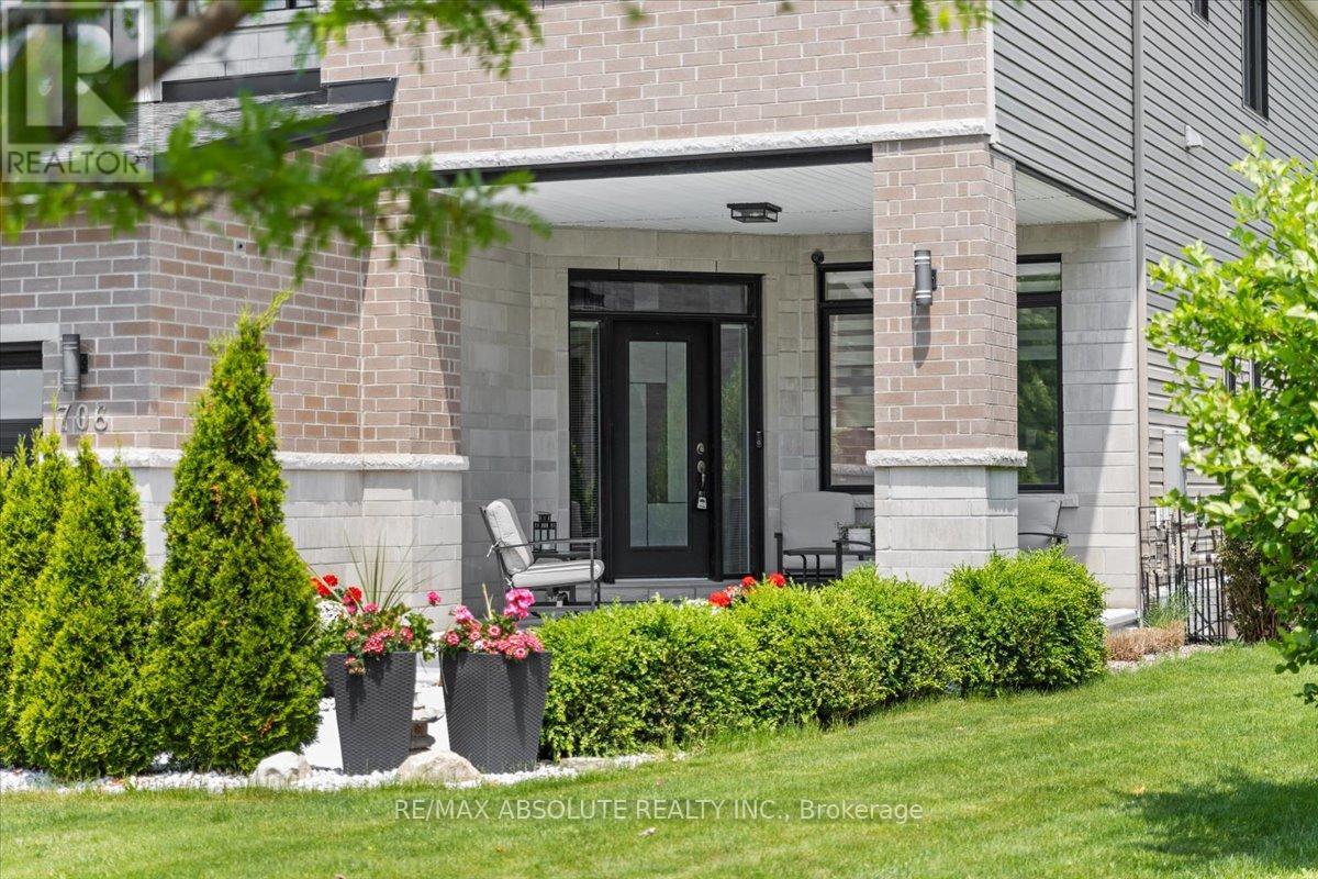 706 Bridleglen Crescent