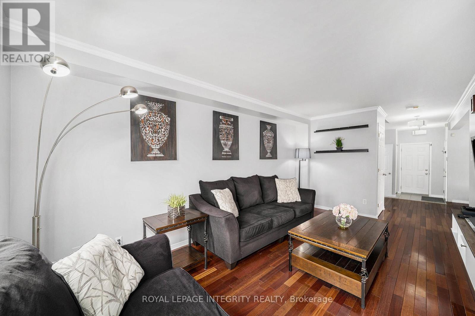 79 Woodford Way
