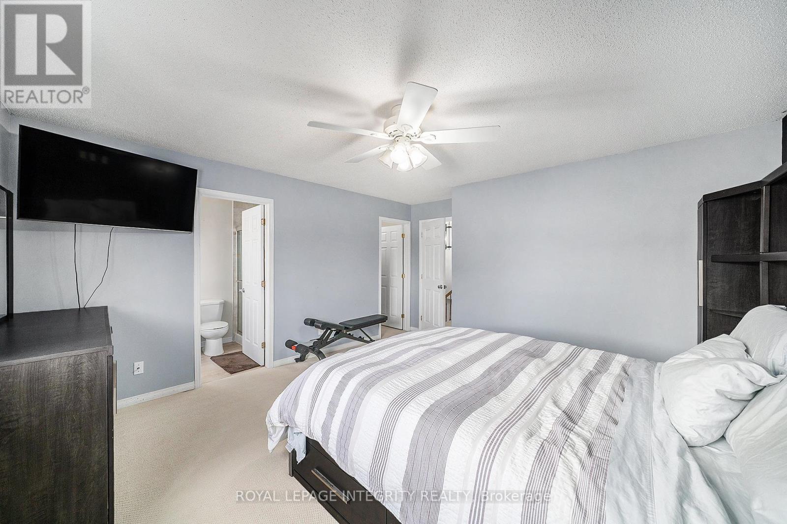 79 Woodford Way