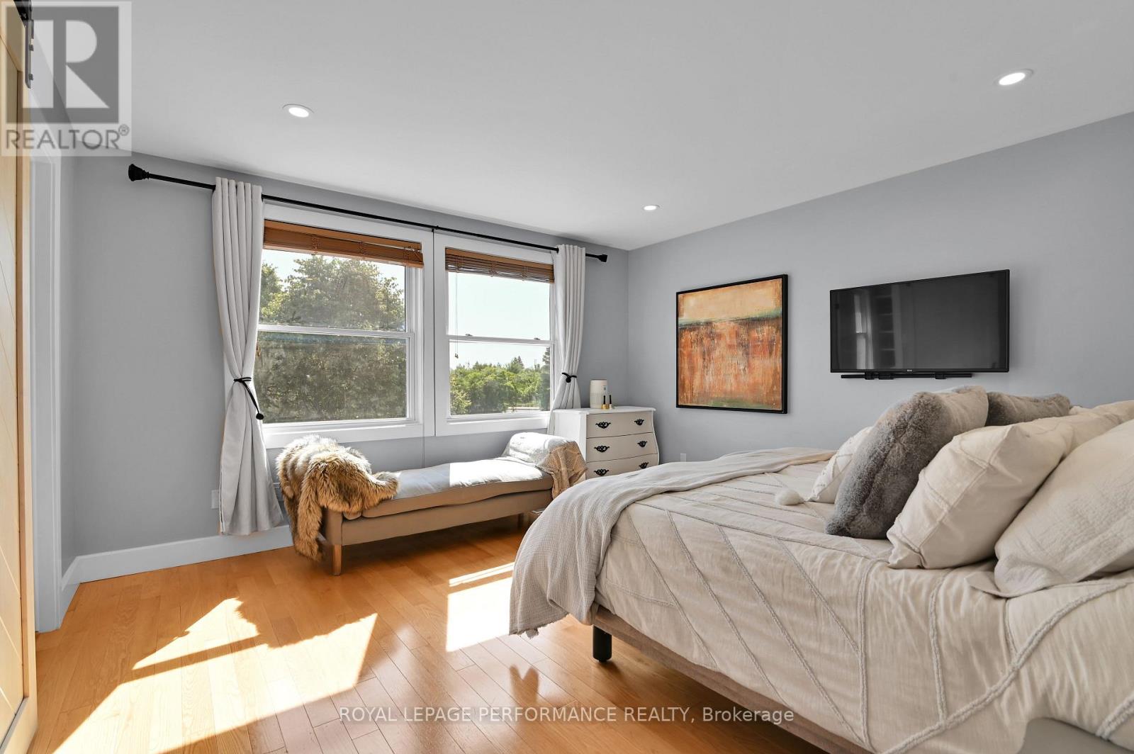 135 Acklam Terrace