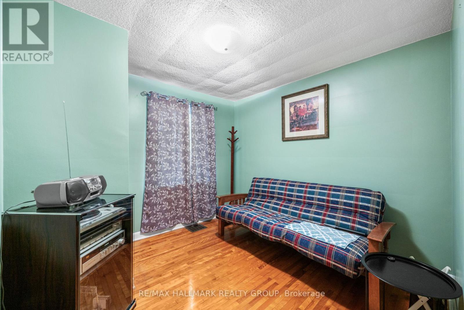 141 Dahlia Avenue