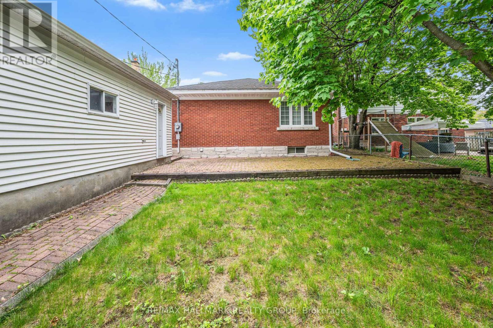141 Dahlia Avenue