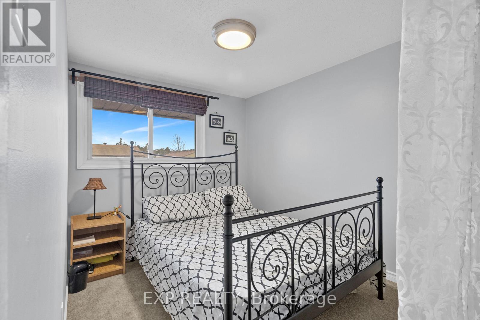 14 - 2570 Southvale Crescent