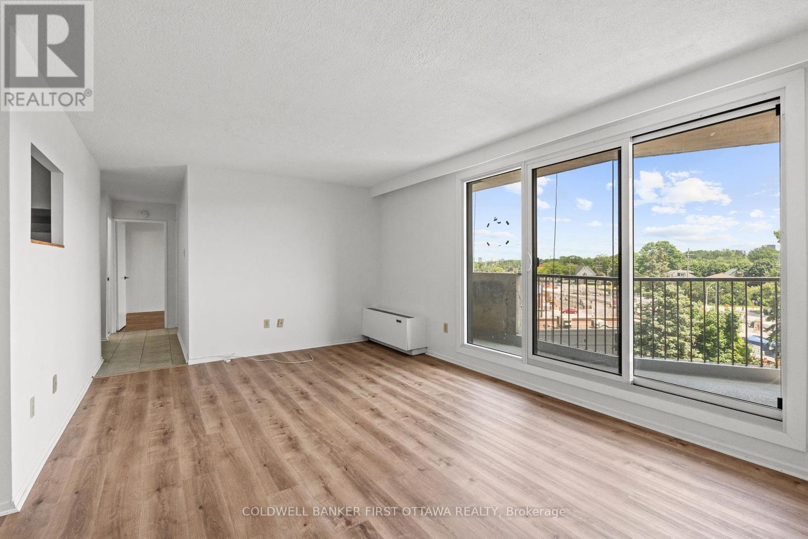 607 - 1025 Richmond Road