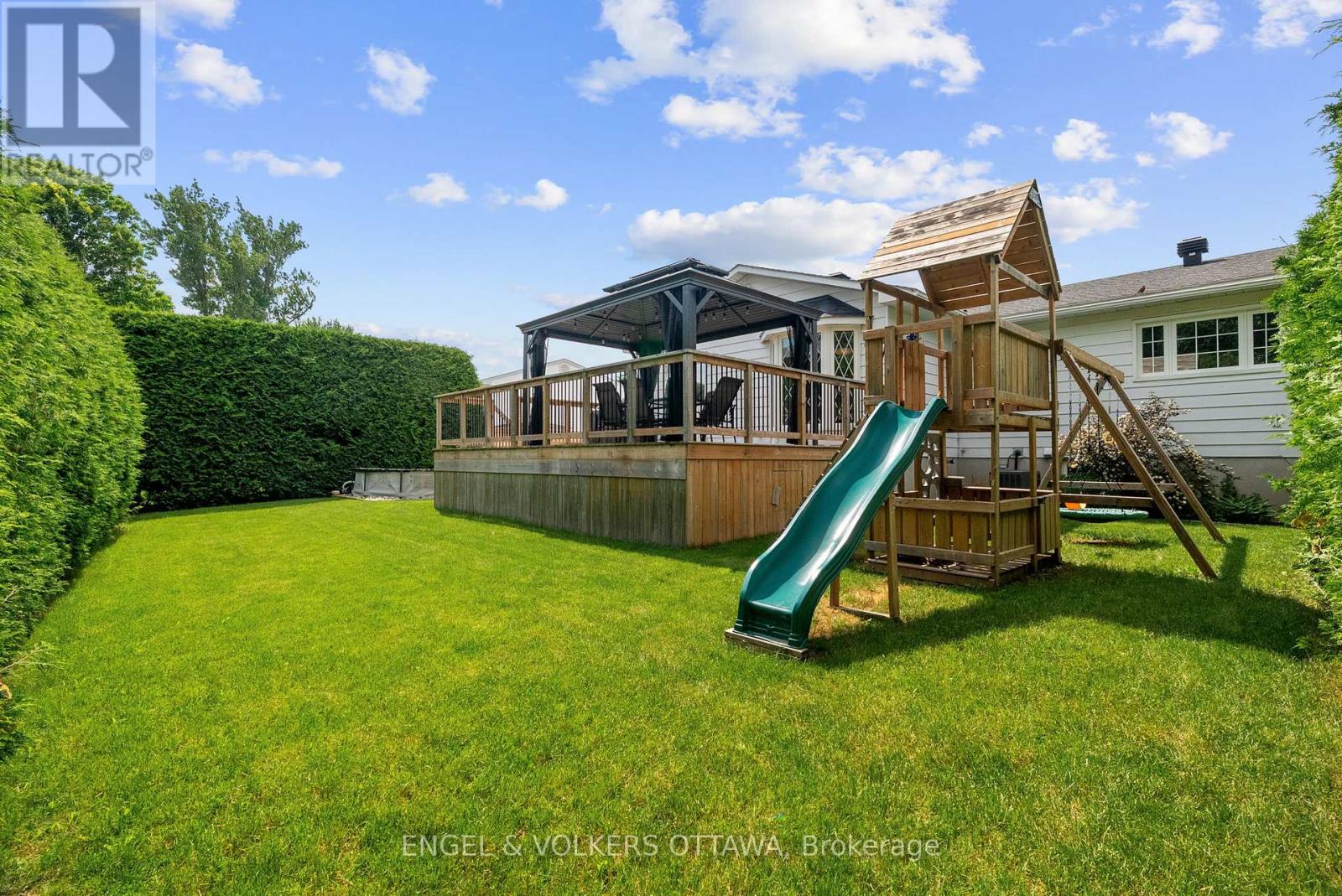 20 Assiniboine Drive